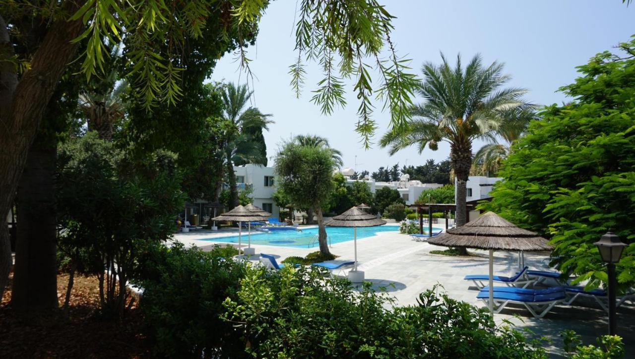 Апартаменты Gardens, Near Пафос